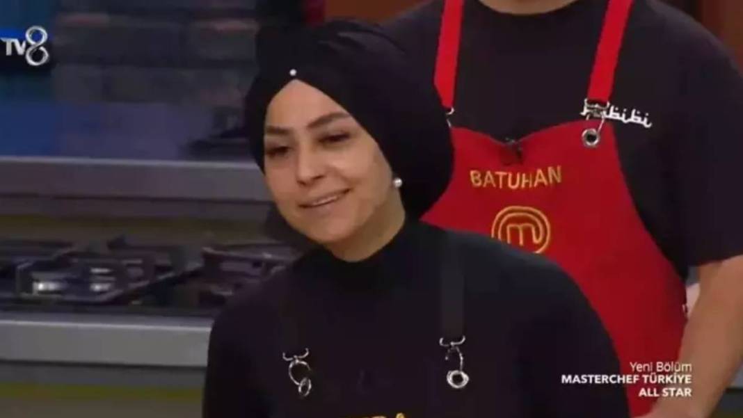 Sosyal medyada boya küpü deniliyordu! MasterChef Esra makyajsız haliyle programa çıktı "bu ne değişim" 4
